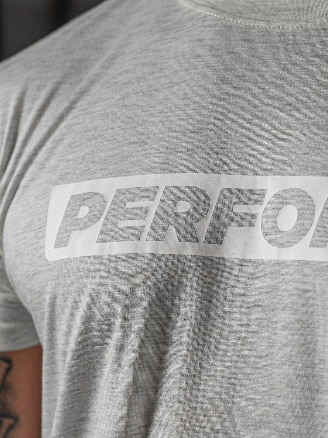 MEN'S PERFORM TEE - HEATHER GREY - Perform Athletics